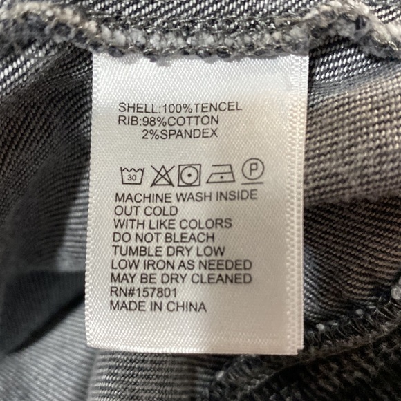 COPY - Lily & Lottie size XL gray acid wash bomber jacket. - Picture 4 of 4